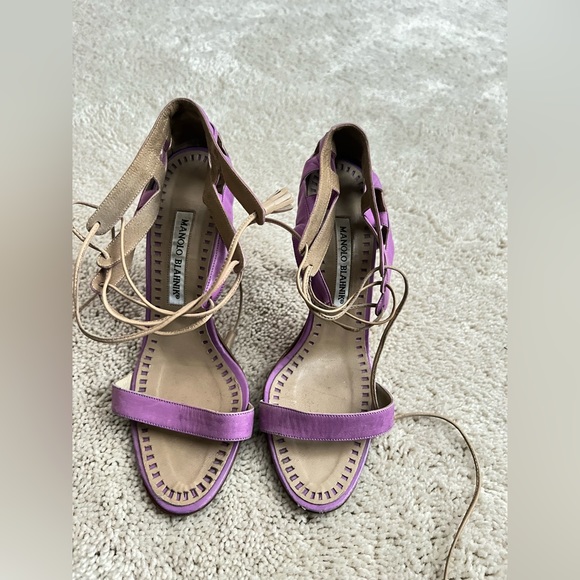Manolo Blahnik Shoes - Manolo Blahnik Purple Heels